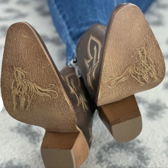 NWT Myra Boho Western Leather Ankle Booties - Picture 9 of 12